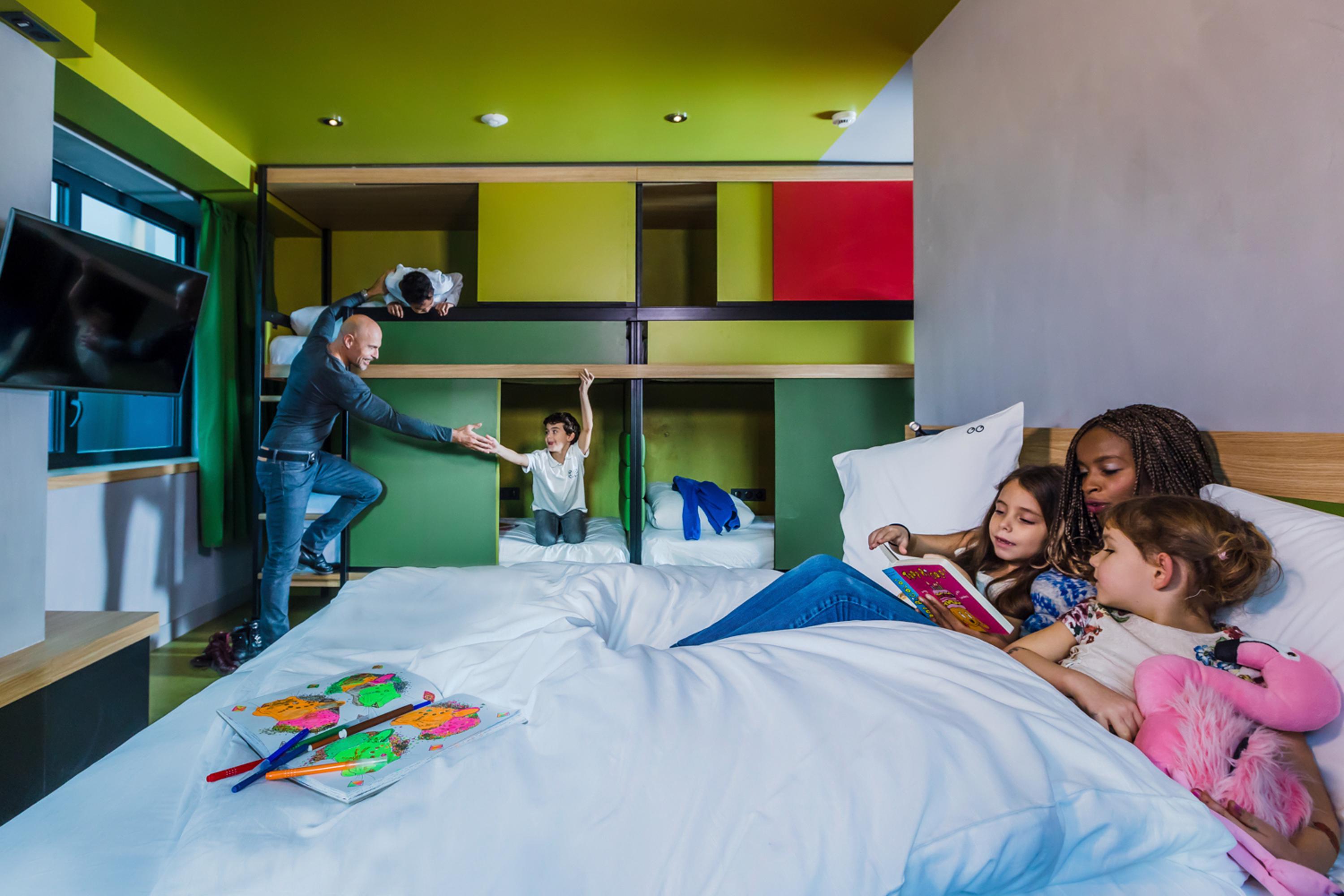 Yooma Urban Tour Eiffel 3* Paris