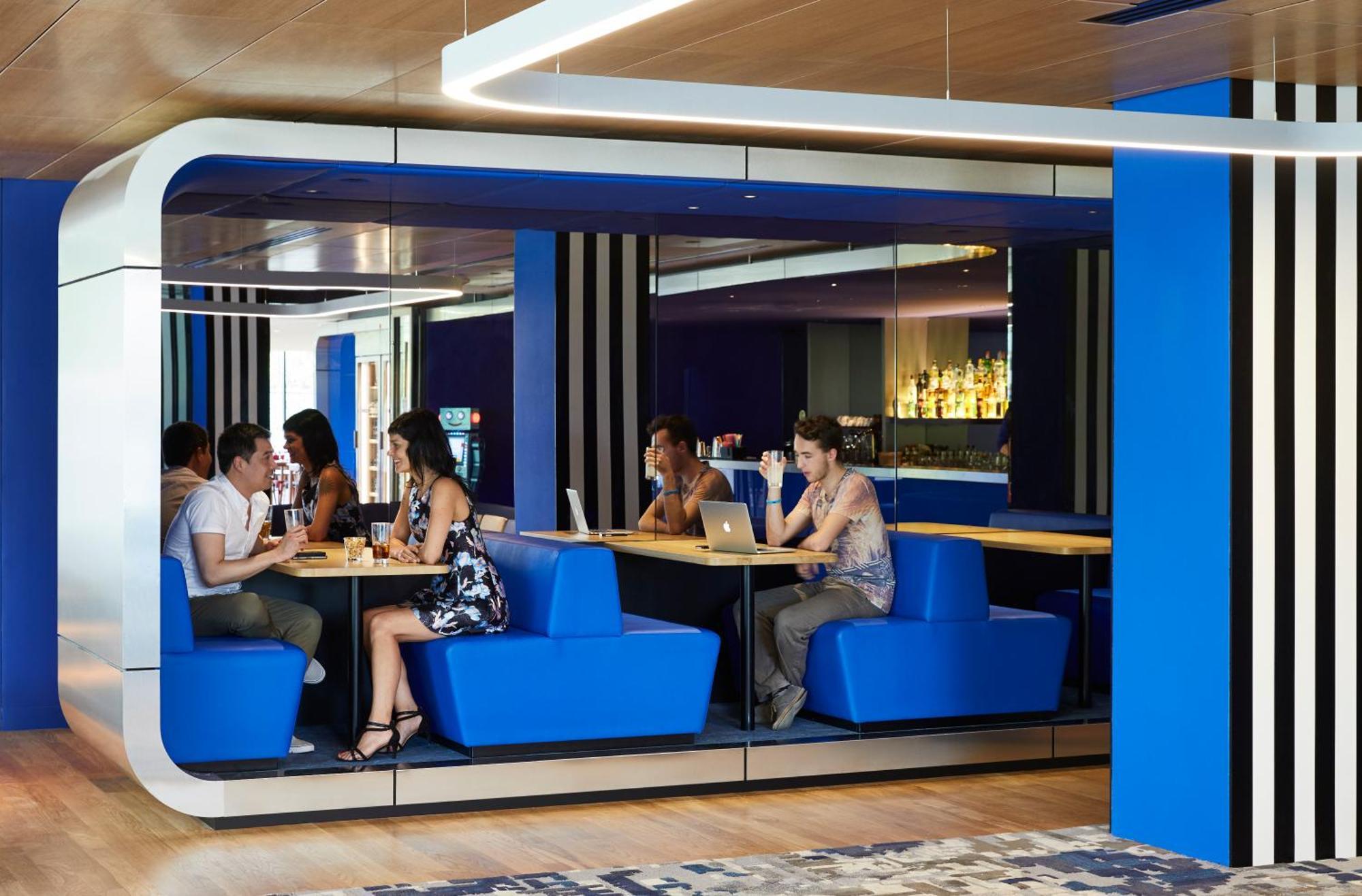 Yooma Urban Tour Eiffel Hotel 3*