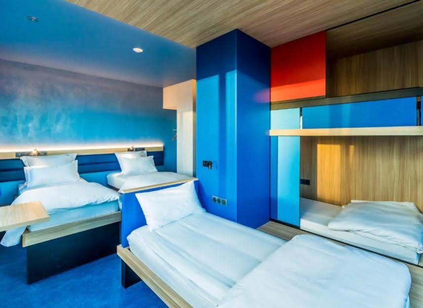 Yooma Urban Tour Eiffel Hotel Paris